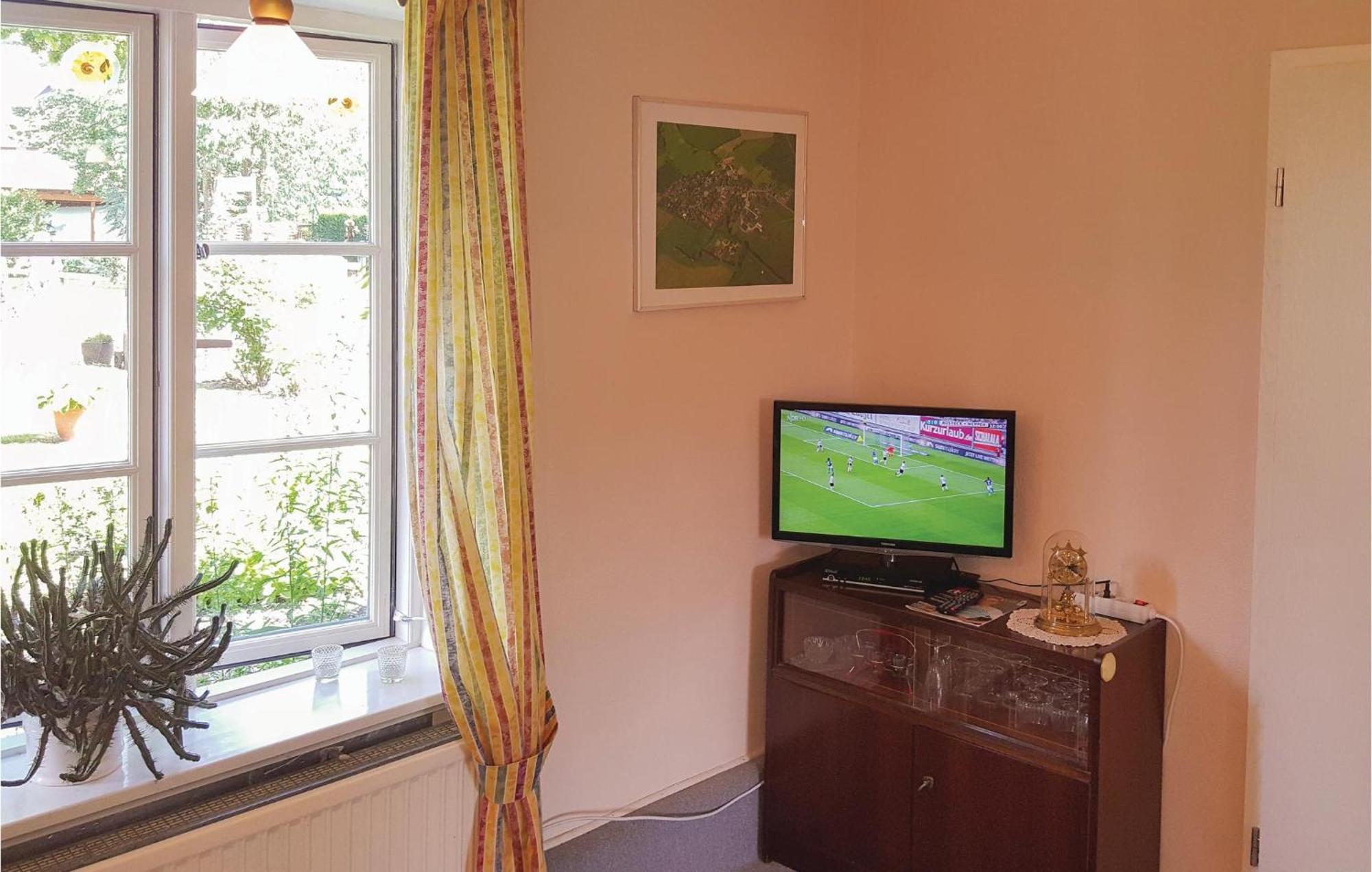 1 Bedroom Nice Apartment In Flueggendorf 클라우스도르프 외부 사진